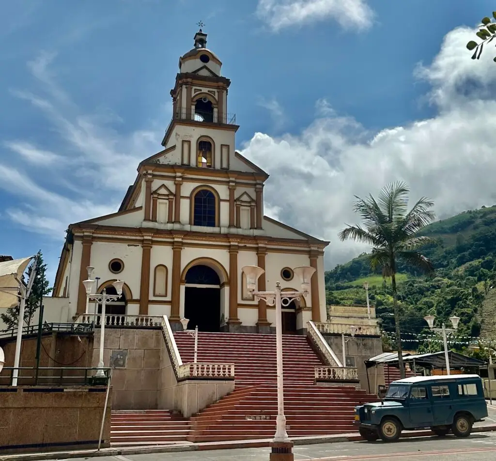 Iglesia Nuestra Señora del Rosario (Linares) – Linares, Nariño